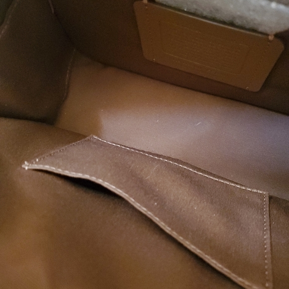 Coach  X Peanuts Lunch Pail In Signature Canvas With Snoopy And Patches - Picture 13 of 15